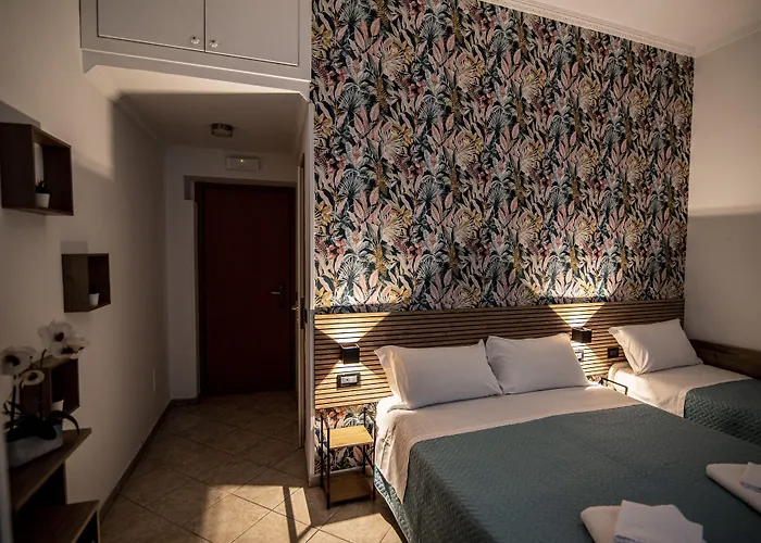 Dell'urbe Otel